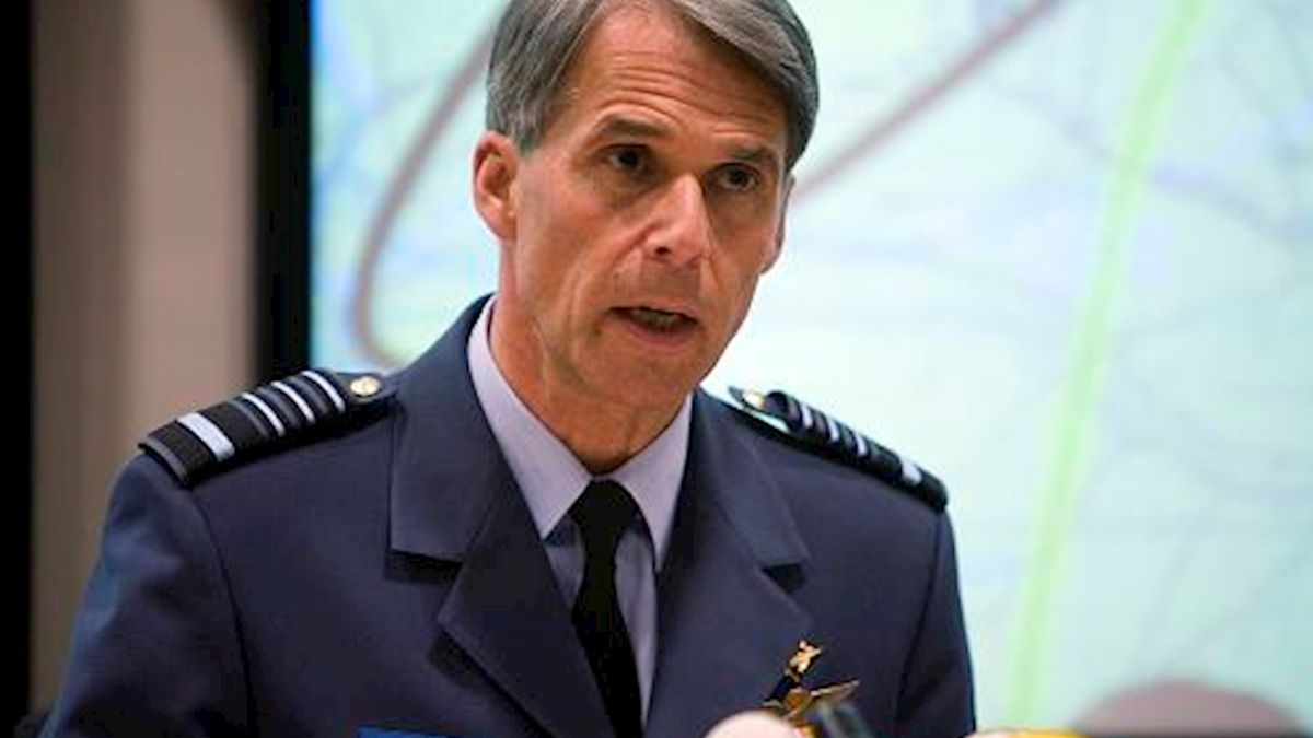 Defence_Index's tweet image. BREAKING: Former Dutch Defence Chief Berlijn warns: if the U.S. ever moves to annex Greenland, Europe could shut the door on American military bases, Ramstein, Lakenheath, Aviano, Lajes and more. 

One decision in the Arctic, massive fallout across NATO.