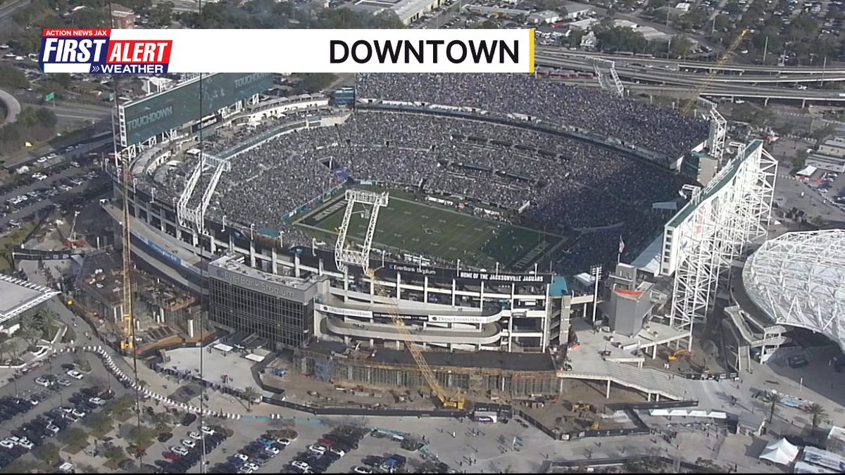 CSimmaWX's tweet image. Fourth Quarter Parker Washington Touchdown. Best seat in the house #FirstAlertWX