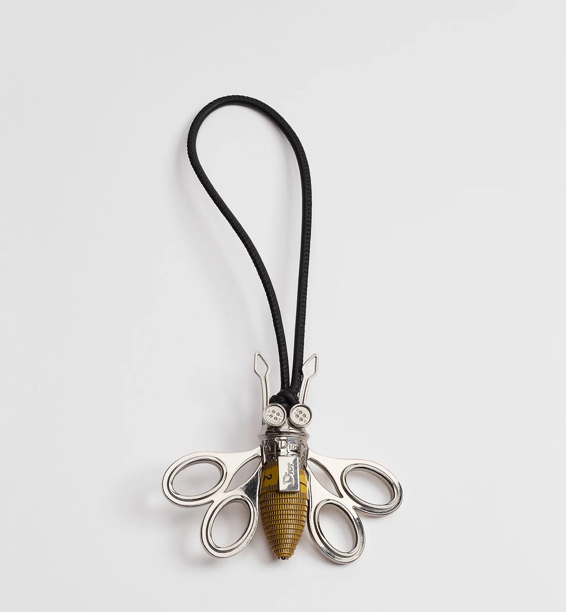 ItmagazineMex's tweet image. Los nuevos #charms para bolsos #Dior de #JonathanAnderson