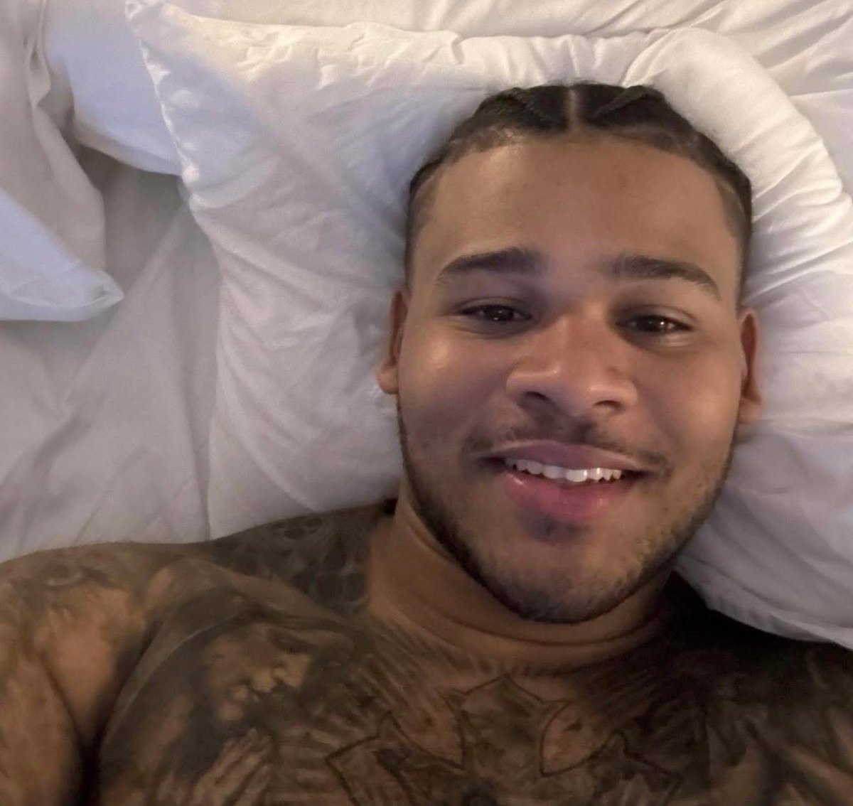 Hoodville_'s tweet image. Me watching your baby mama show me exactly why she a baby mama