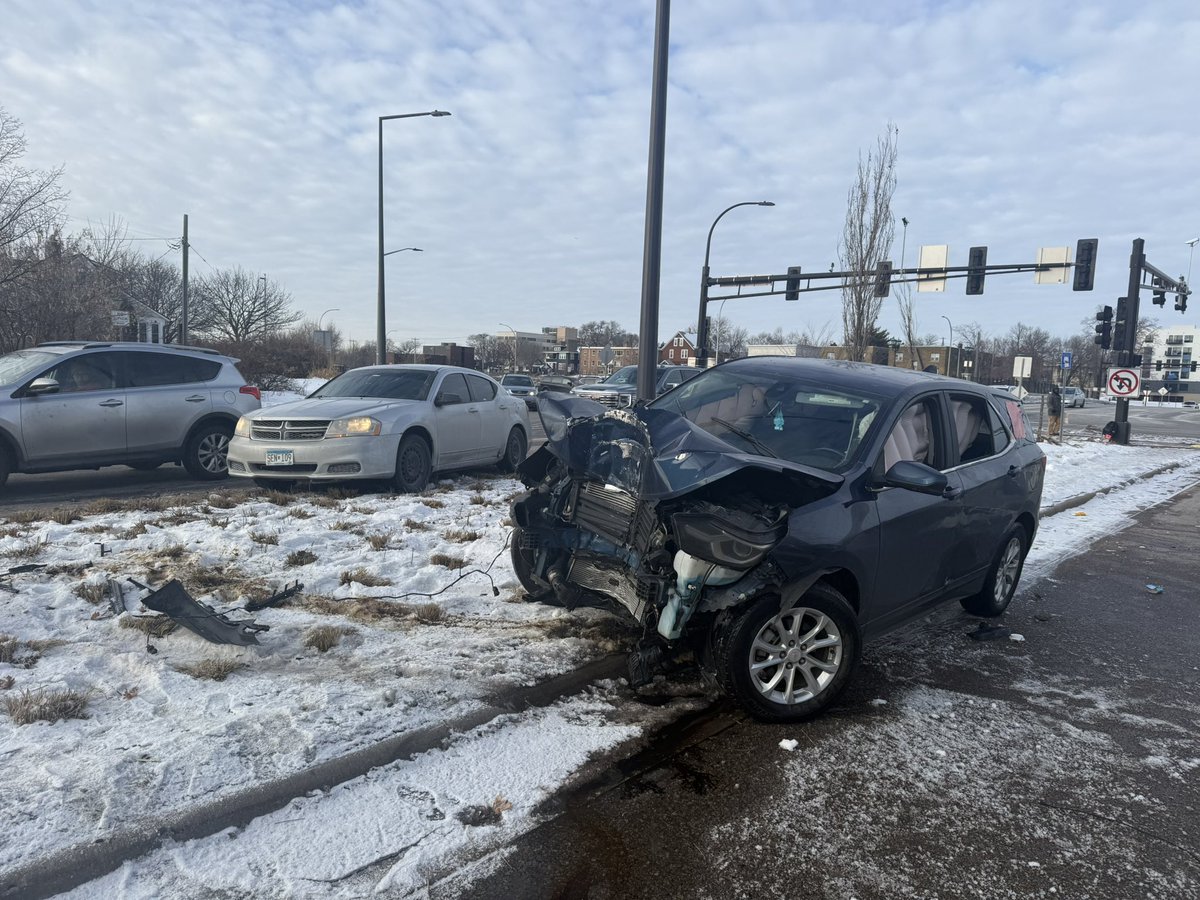 QuentinOcama's tweet image. ICE just smashed a car on Snelling and 94, dragged a woman out, and left. This is law and order?