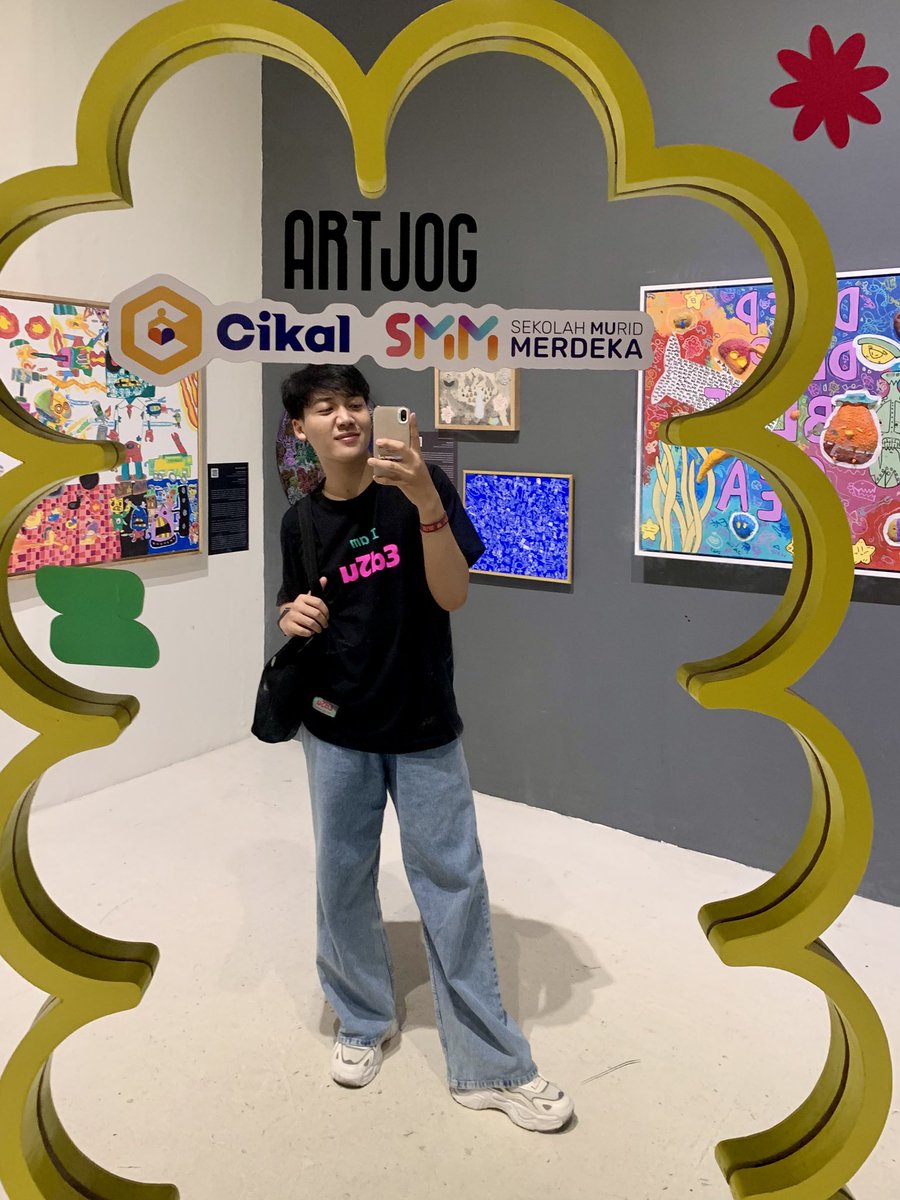 Byeby07's tweet photo. Siapa yang suka ke artjog cung☝️
#artjog
#p
#jogja https://t.co/yYKkhZ8LhZ