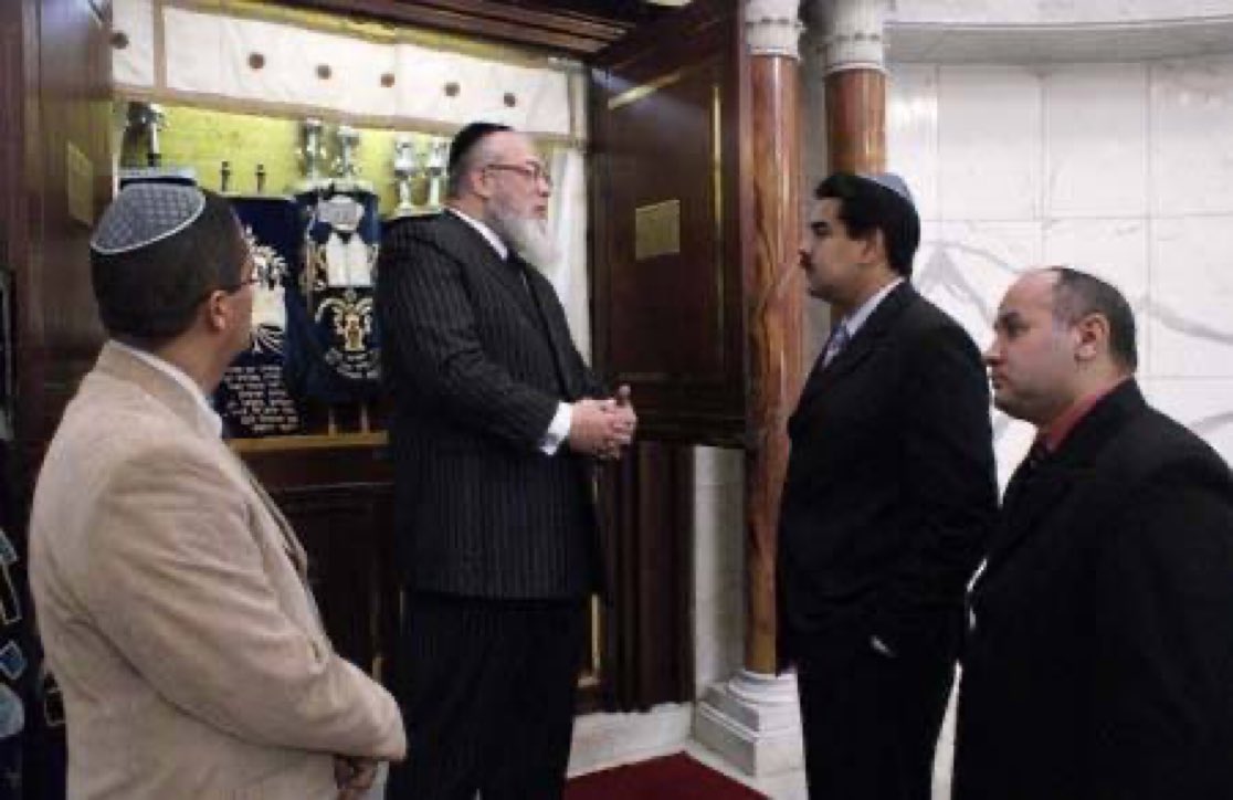 Venezuela lideri: Sefarad Yahudisi.

Meksika lideri: Aşkenazi Yahudisi.

Arjantin lideri: Yahudi, 

(Hristiyanlıktan ayrılmış ve Yahudiliğe yani özüne geçiş yaptı )

El Salvador lideri: Anne tarafından Yahudi.

Panama lideri: Anne tarafından Yahudi.

İngiltere Başbakanı: Yahudi