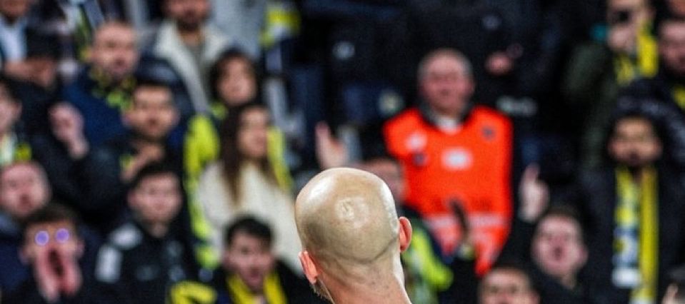 meterazzio's tweet photo. oğlum fenerliler twite tıklasanıza bi :)