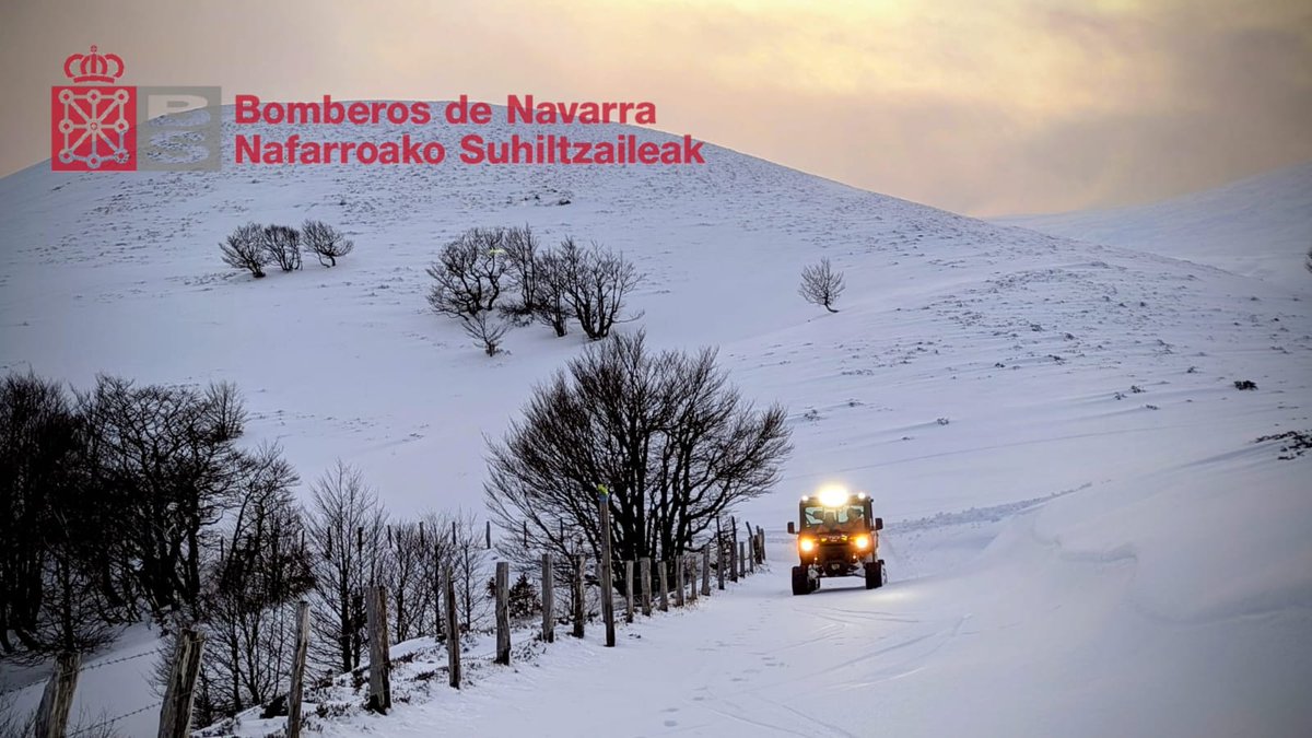 Bomberos y Bomberas – Suhiltzaileak tweet media