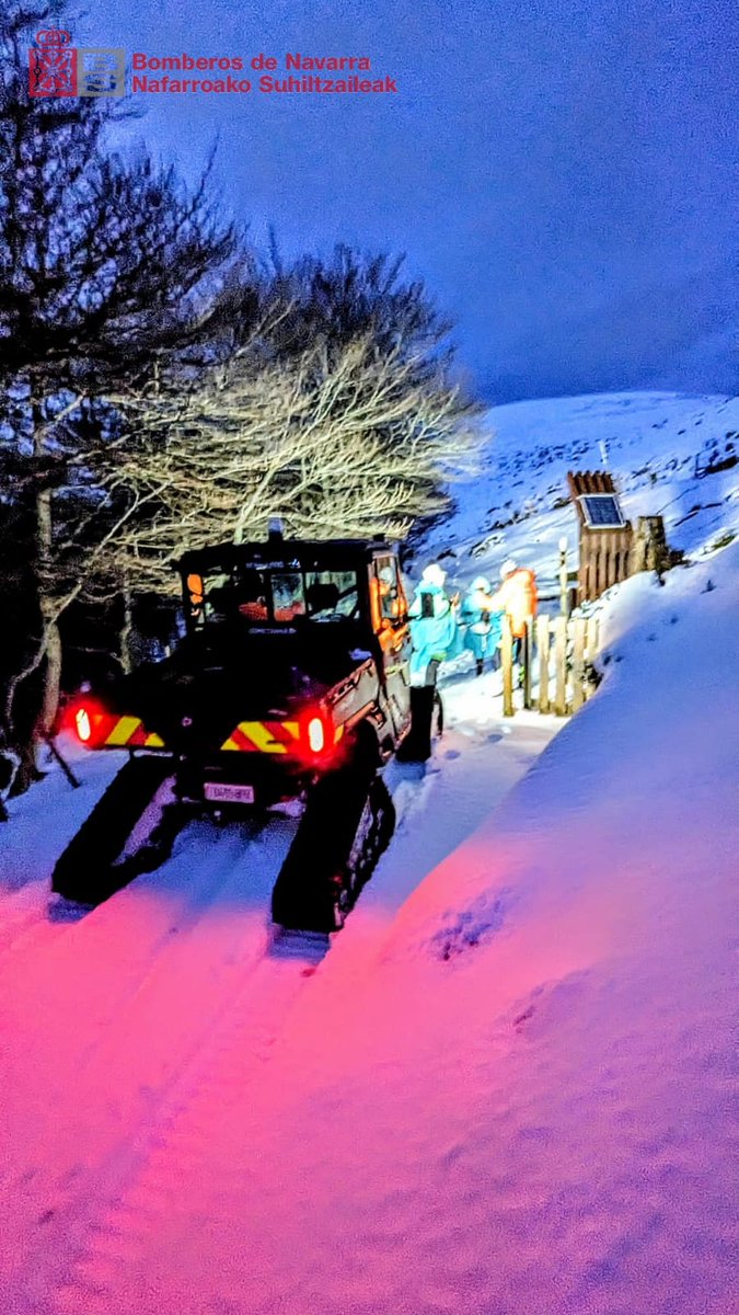 Bomberos y Bomberas – Suhiltzaileak tweet media