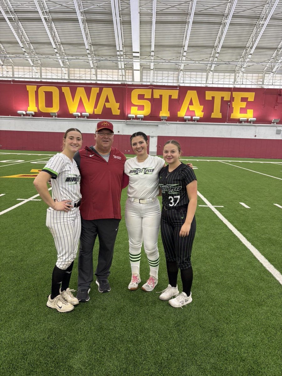 AuroraTaft37's tweet photo. Thank you so much @CoachPinkerton and @CycloneSB for an amazing 2 day camp! I had an amazing time learning from coaches and players. https://t.co/3s7XTReKf3