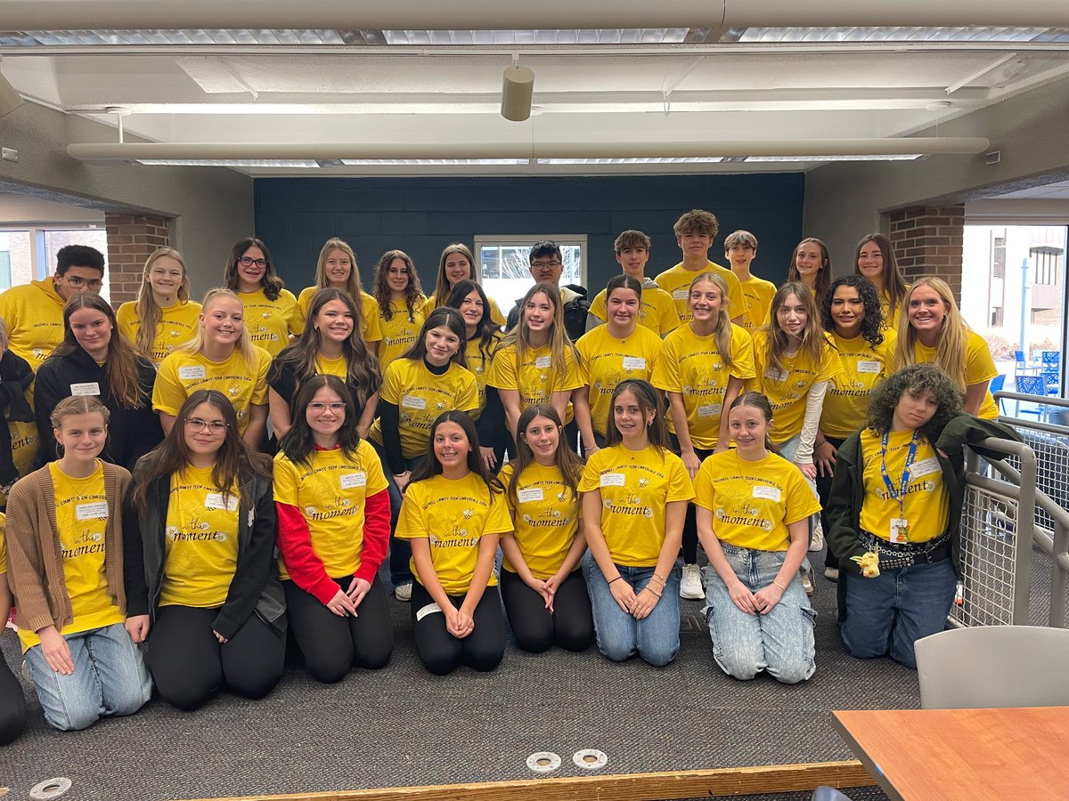 wchs_308sports's tweet image. These 4 amazing athletes rocked the Tazewell County Teen Conference on Friday. As Youth Board Members they helped plan this event and have been part of the Teen Conference the last 4 years. Also, a picture of those that attended the conference.