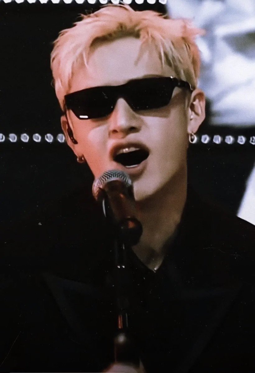 ﹫． 𝒮ℯ͜𝑟𝑒 ┈𑁒 𝐧͡𝐞 † tweet media