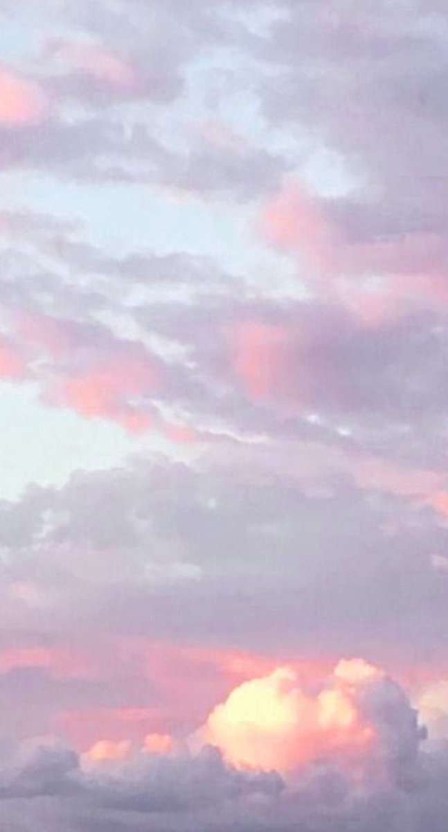 eatrazors's tweet image. 今日は風が強くて髪型が決まらない、帽子持ってくればよかった 🥑