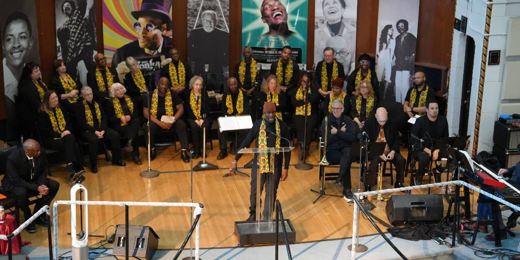 GlideChurch's tweet image. Today felt grounding. With everything happening in the world, we held onto Minister Marvin K. White’s reminder together: love wins and triumphs all. Thank you for sharing this moment with us. #GlideUnconditionally