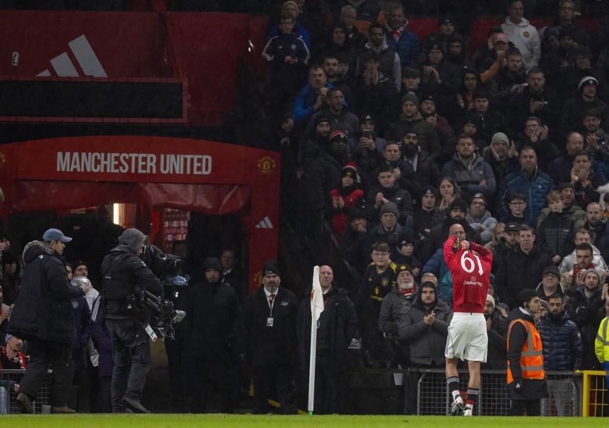 SimplyUtd's tweet image. 🚨🏴󠁧󠁢󠁥󠁮󠁧󠁿 Shea Lacey on Instagram!

“I want to apologise to all of my teammates staff and the fans 😔I let everybody down tonight I shouldn't let
my emotions get the better of me I will do everything I can to make this right 🙏🏼”