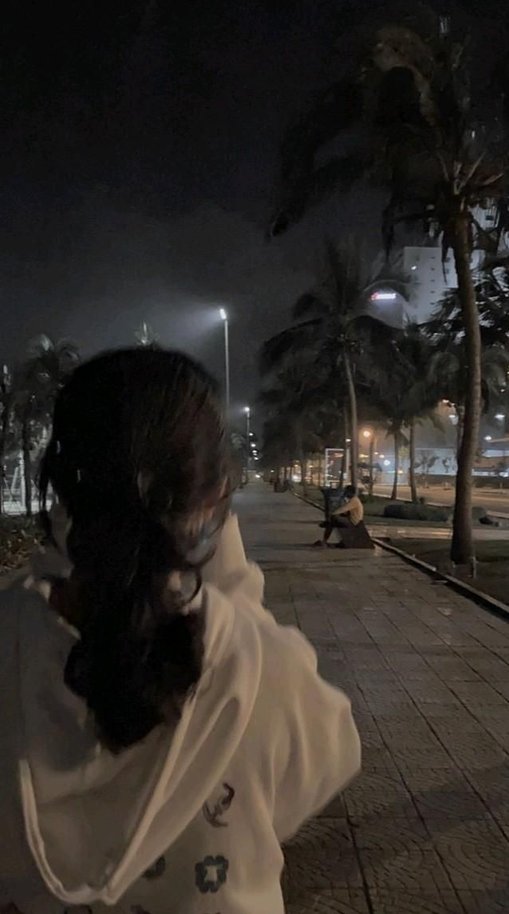 Julietsc's tweet image. 駅のホームで知らない人に道を聞かれたけど全然分からなかった 🐂