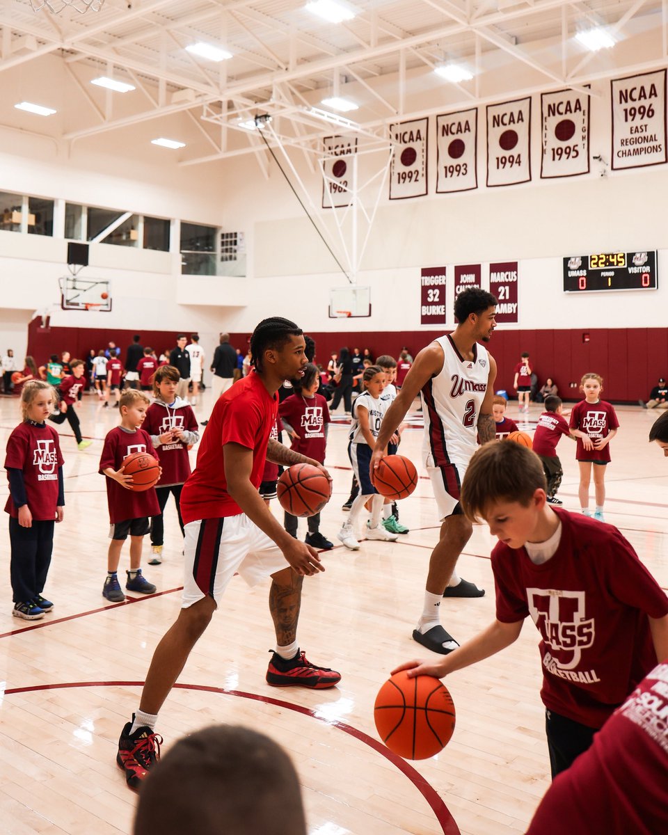 UMass Men's Basketball tweet media