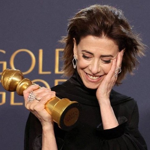 W1NTERBUCK's tweet image. i miss last year's golden globes:(