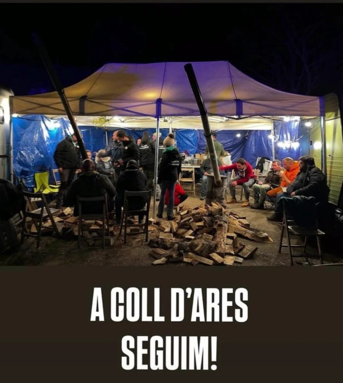 xaiecologic's tweet photo. Mentrestant, a un llogarret del nord habitat per ruralots indomables...
Per Tutatis i per Belenos!
#ResistènciaRural!!
#CollDAres
I #PutaRomansSempre 🤟😁 https://t.co/sXAjr0N79i