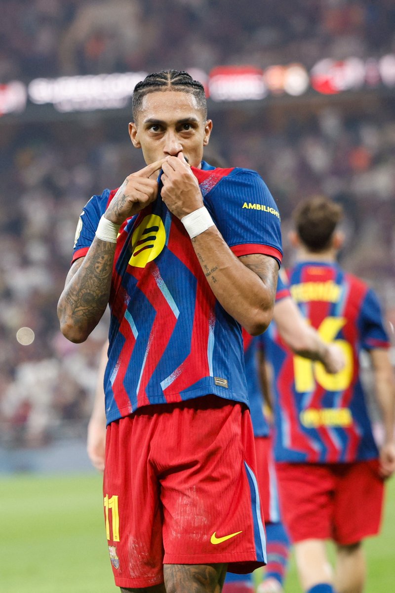 _BeFootball's tweet image. 🚨🚨 𝗖'𝗘𝗦𝗧 𝗧𝗘𝗥𝗠𝗜𝗡𝗘́ : 𝗟𝗘 𝗕𝗔𝗥𝗖̧𝗔 𝗕𝗔𝗧 𝗘𝗡𝗖𝗢𝗥𝗘 𝗟𝗘 𝗥𝗘𝗔𝗟 𝗘𝗧 𝗚𝗔𝗚𝗡𝗘 𝗨𝗡𝗘 𝗡𝗢𝗨𝗩𝗘𝗟𝗟𝗘 𝗦𝗨𝗣𝗘𝗥𝗖𝗢𝗨𝗣𝗘 𝗗'𝗘𝗦𝗣𝗔𝗚𝗡𝗘 🏆💙❤️

𝟭𝟲 𝗧𝗜𝗧𝗥𝗘𝗦 𝗣𝗢𝗨𝗥 𝗟𝗘 𝗙𝗖 𝗕𝗔𝗥𝗖𝗘𝗟𝗢𝗡𝗘 : 𝗥𝗘𝗖𝗢𝗥𝗗 𝗔𝗕𝗦𝗢𝗟𝗨 𝗗𝗘 𝗟𝗔…