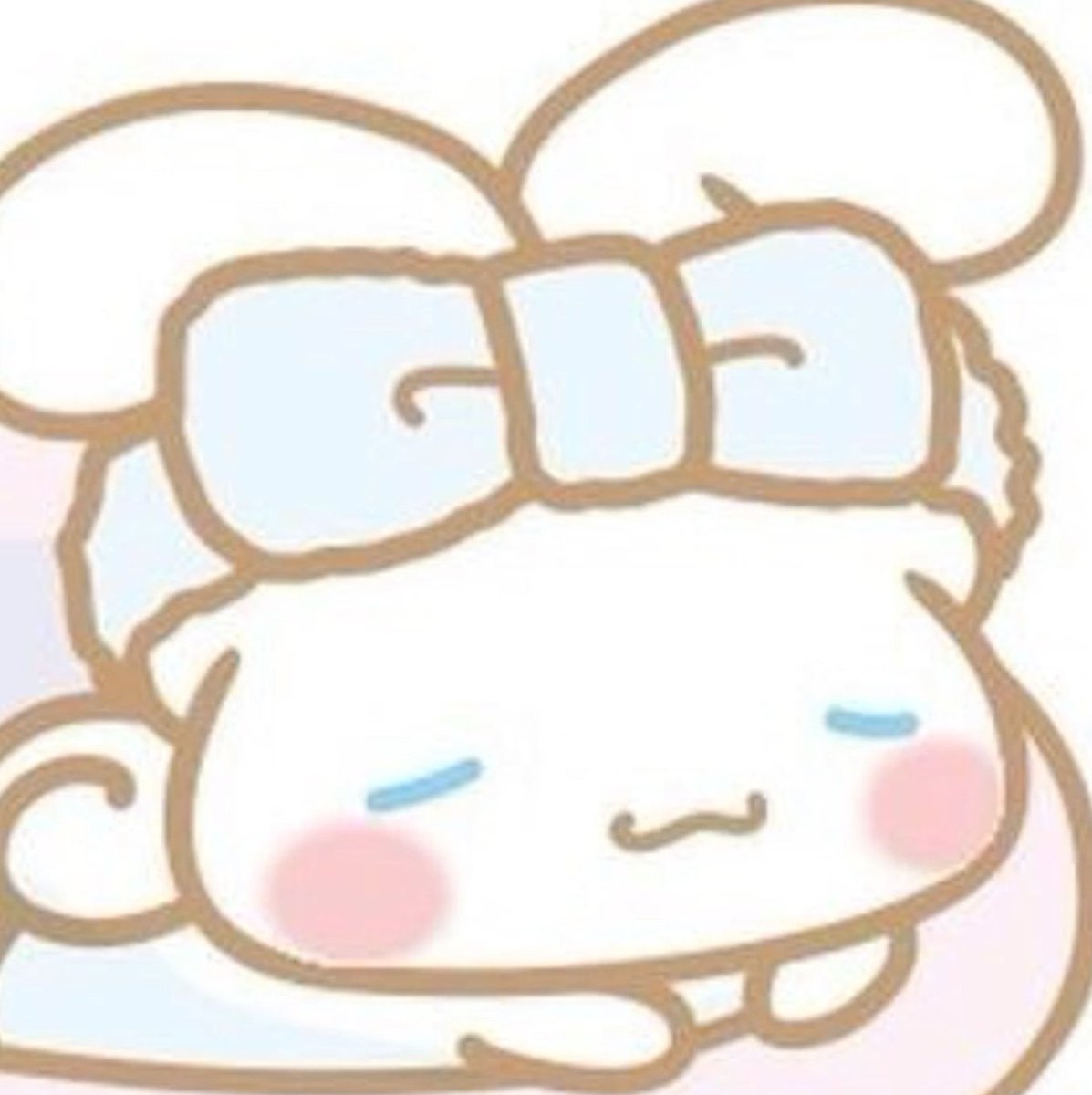 RodPresley's tweet image. 青山のブティックでウィンドウショッピングしてたら店員さんに声かけられて慌てて逃げた 👨