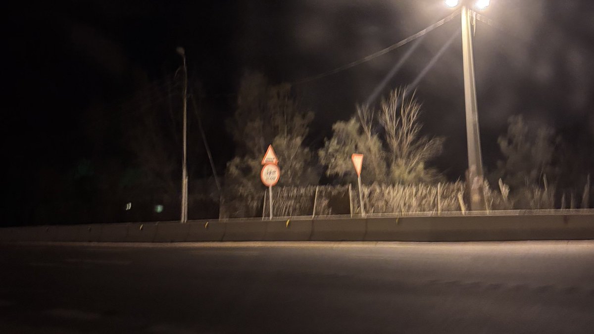 _nin77_'s tweet image. يوم مشاعره مختلطه بشكل لا يوصف