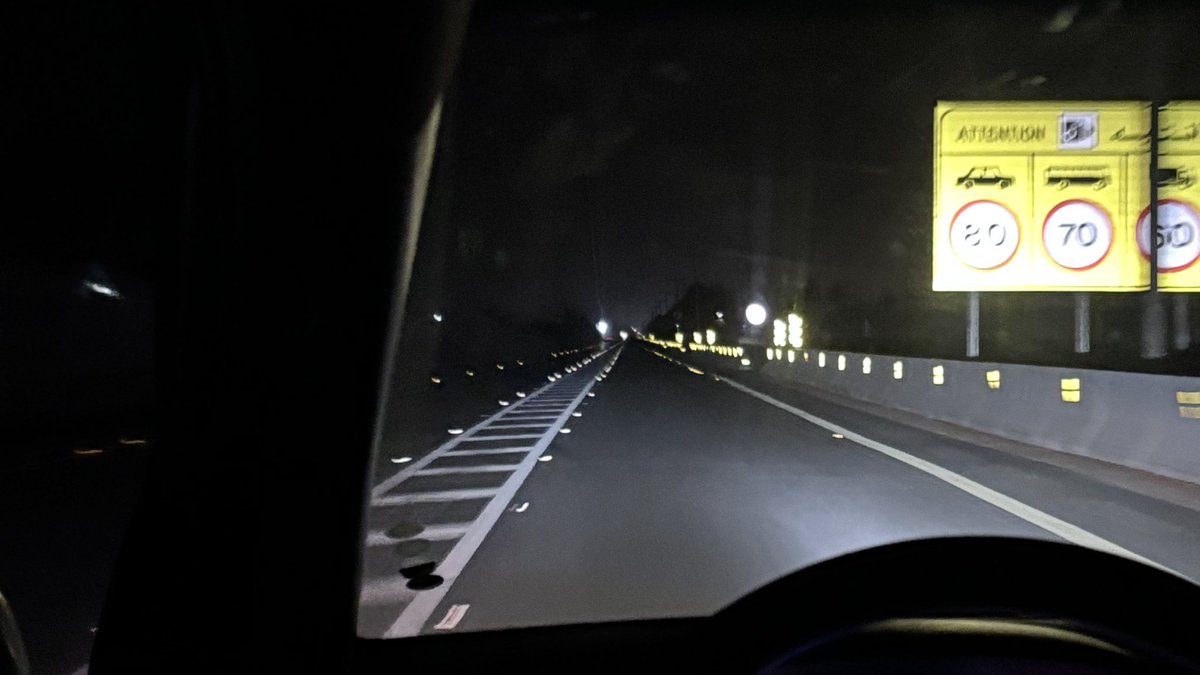 _nin77_'s tweet image. يوم مشاعره مختلطه بشكل لا يوصف