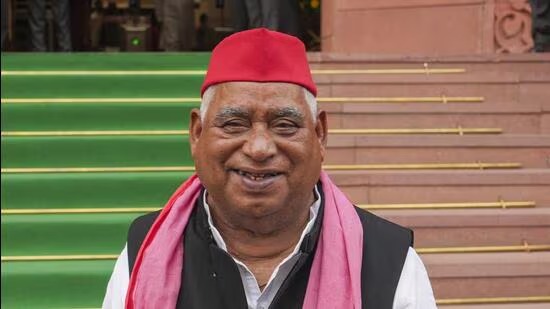 YTKDIndia's tweet image. Meet Samajwadi Party's Awadhesh Prasad.

He is MP in the 18th Lok Sabha representing Faizabad. Also, he has been a nine time MLA.

Now, let's examine the works carried out during his tenure through the lens of Central Govt's MPLADS website.

A thread🧵