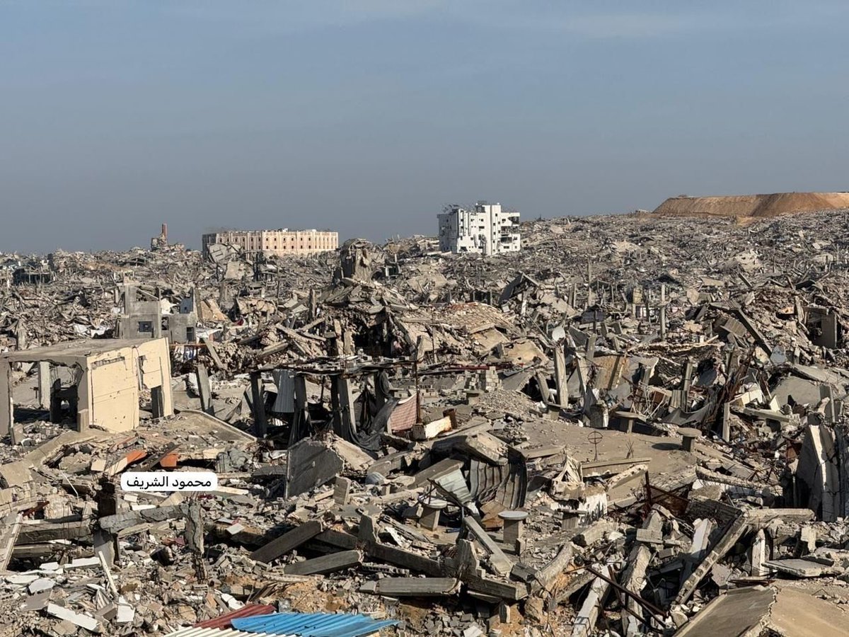 MyPalestine0's tweet photo. صور جديدة لحجم الدمار الهائل؛ جراء عدوان الاحتلال على مخيم جباليا ومنطقة تل الزعتر، شمال قطاع غزة. https://t.co/QDZ1ypr2Ec
