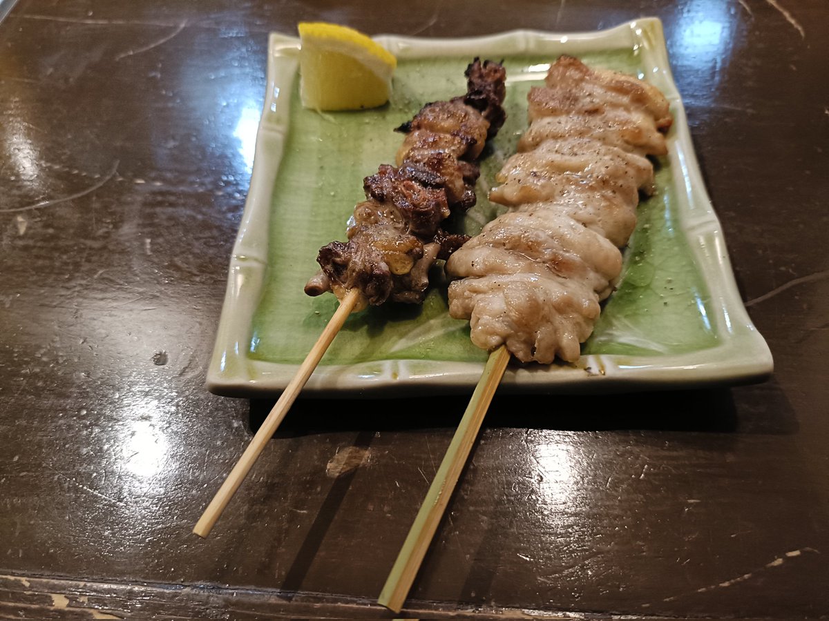 ymdhtt's tweet image. JALの特典航空券で伊丹空港経由、和歌山まで輪行旅。
風が強すぎたので走るのは諦めて、ドーミーインでまったり2泊。
夜は焼き鳥と夜泣きそばを楽しみました。
下北半島へ戻ります。