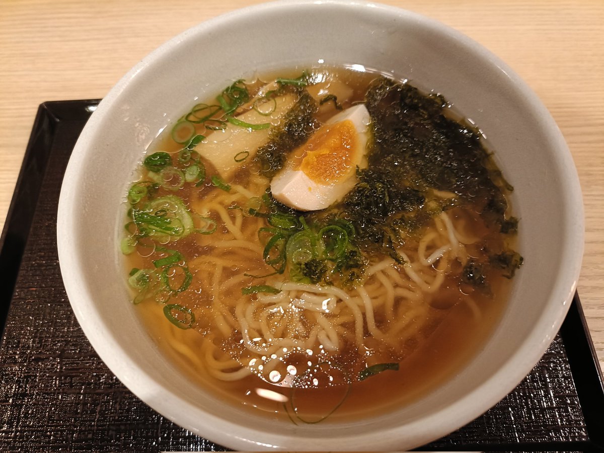 ymdhtt's tweet image. JALの特典航空券で伊丹空港経由、和歌山まで輪行旅。
風が強すぎたので走るのは諦めて、ドーミーインでまったり2泊。
夜は焼き鳥と夜泣きそばを楽しみました。
下北半島へ戻ります。