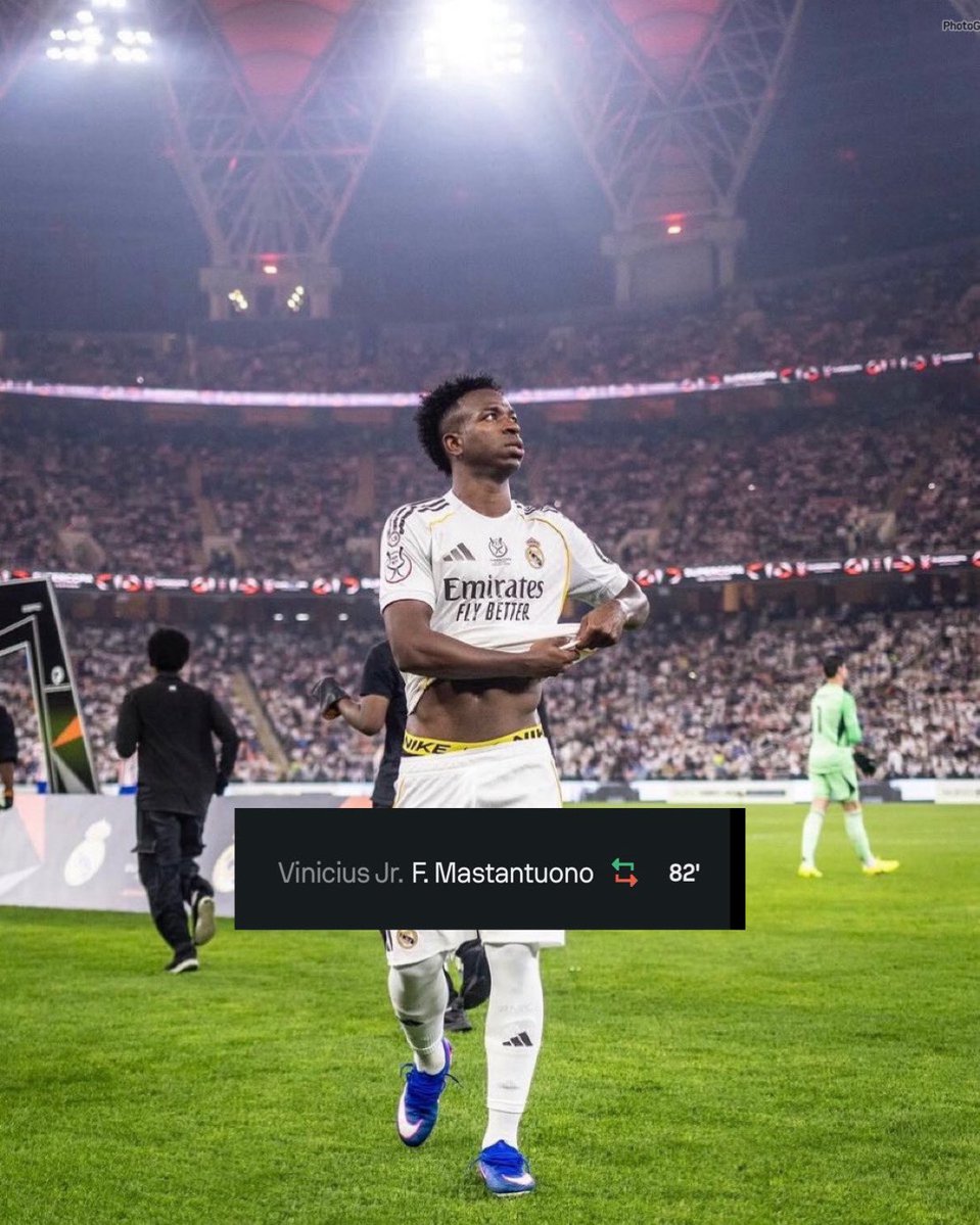 totalcristiano's tweet image. I will never understand this.