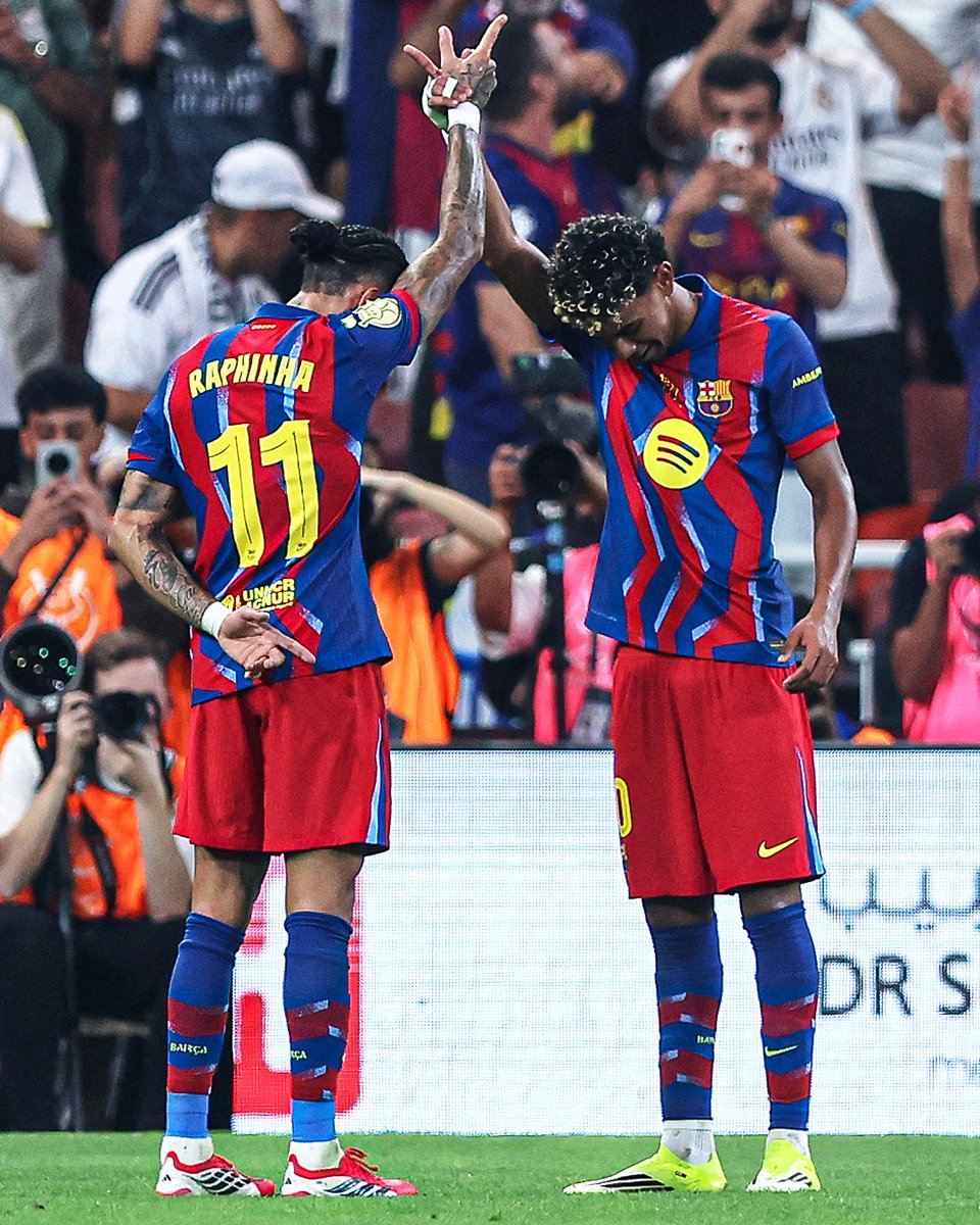 _estside's tweet image. ❤️💙