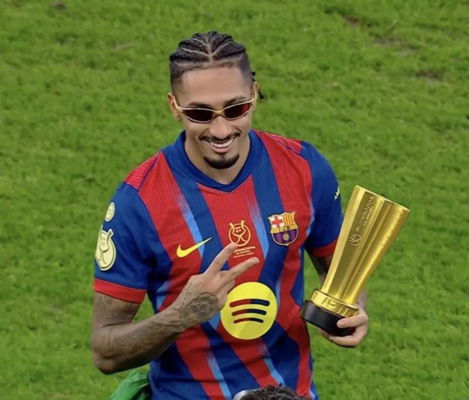 PBMuscat's tweet image. رافينها رجل النهائي😎