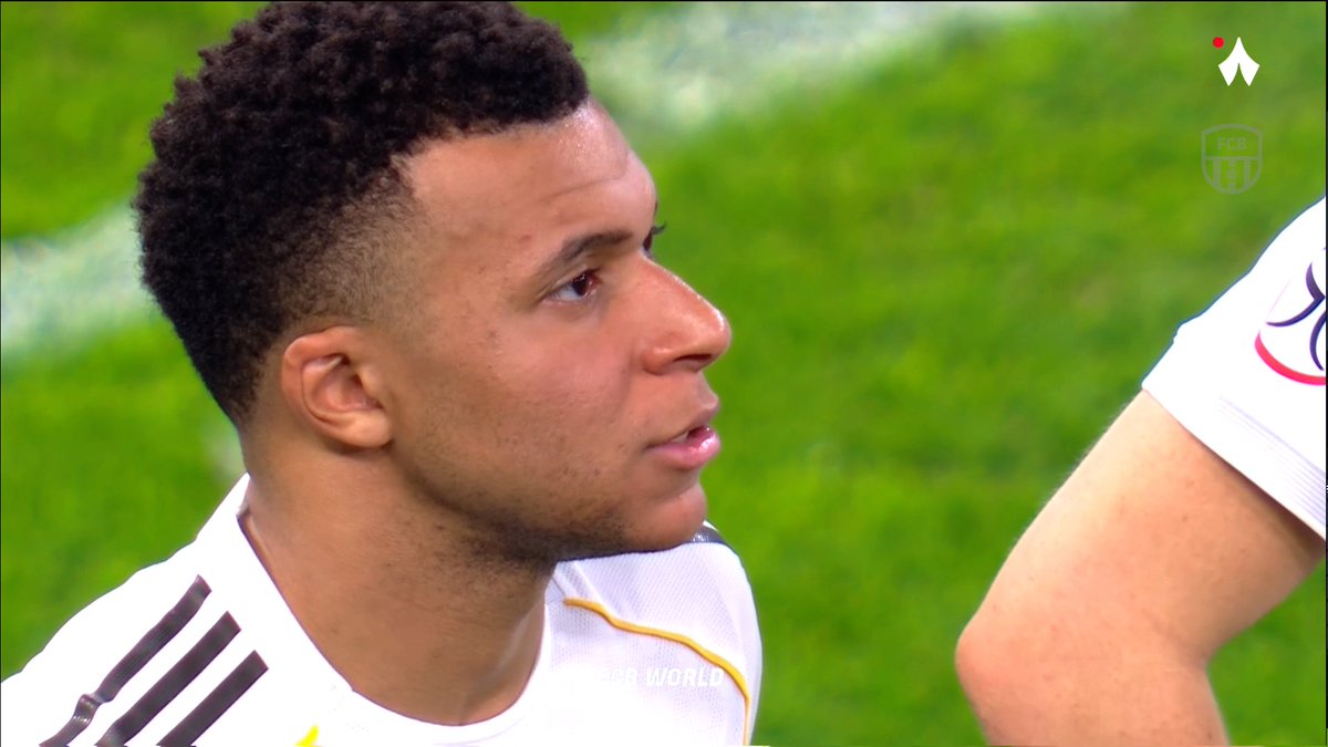 BarcaWorldwide's tweet image. "Did I make you proud my idol, I lost another trophy in Saudi, just like you"