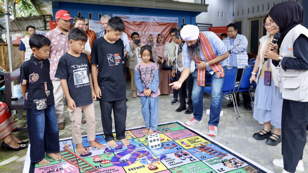 randeepssarai's tweet image. In Indonesia, Berani means “brave” and that’s the best way to describe the women I met today. With Canadian partnership, local youth and community leaders are driving change — ending child marriage, preventing female genital mutilation, and advancing the rights of women &amp;amp; girls.
