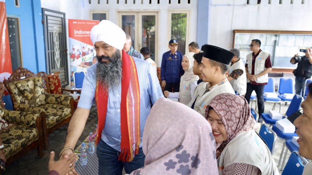 randeepssarai's tweet image. In Indonesia, Berani means “brave” and that’s the best way to describe the women I met today. With Canadian partnership, local youth and community leaders are driving change — ending child marriage, preventing female genital mutilation, and advancing the rights of women &amp;amp; girls.