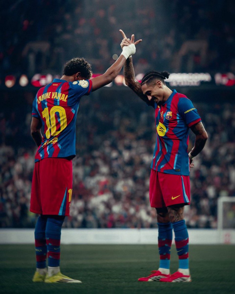 _Rae95's tweet image. ❤️💙