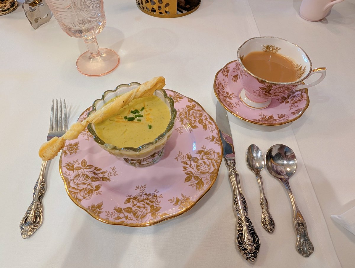 「had some fancy tea experience」|mooのイラスト