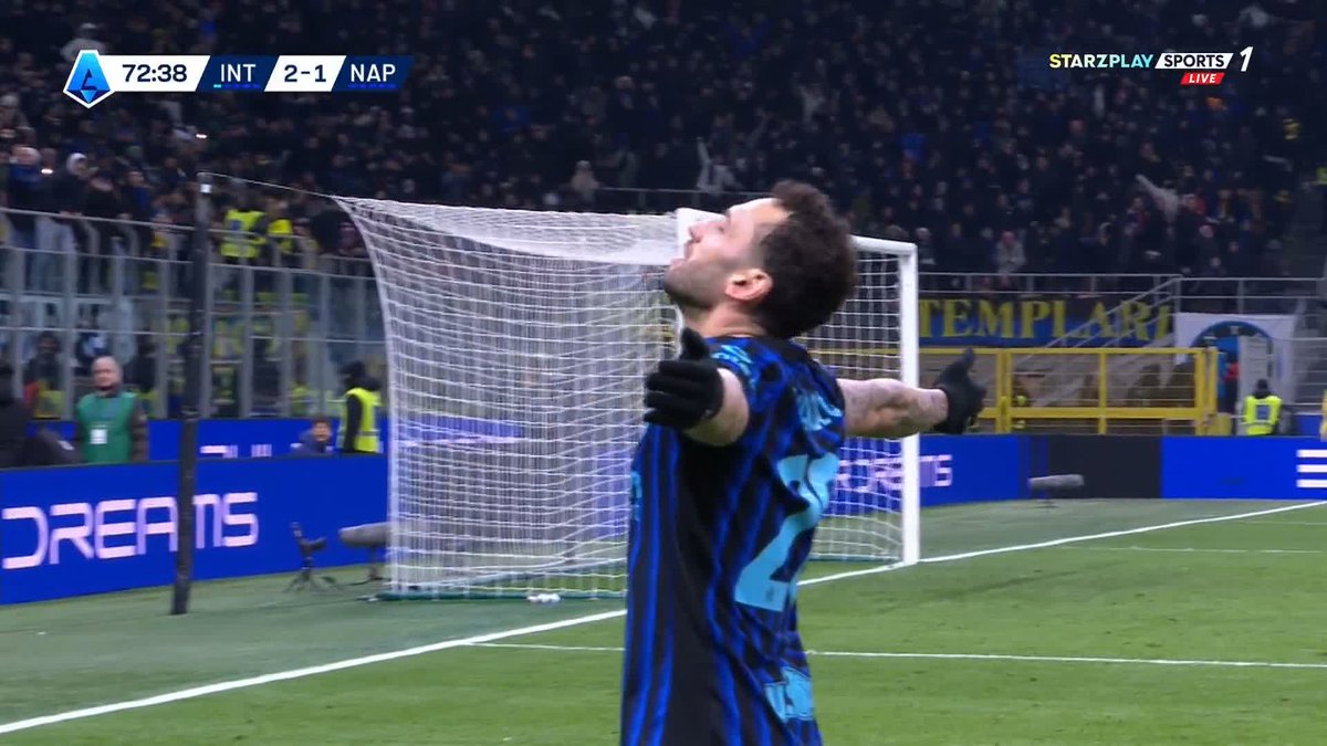 هاكان تشالهانوجلو يعود بإنتر للمقدمة من جديد من ركلة جزاء بالتخصص. إنتر 2 - 1 نابولي 