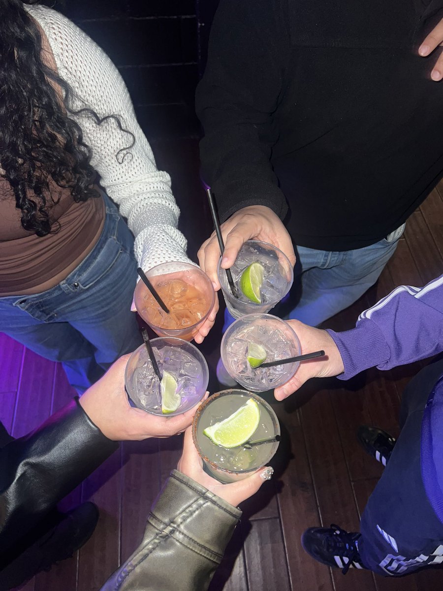 angelina tweet media