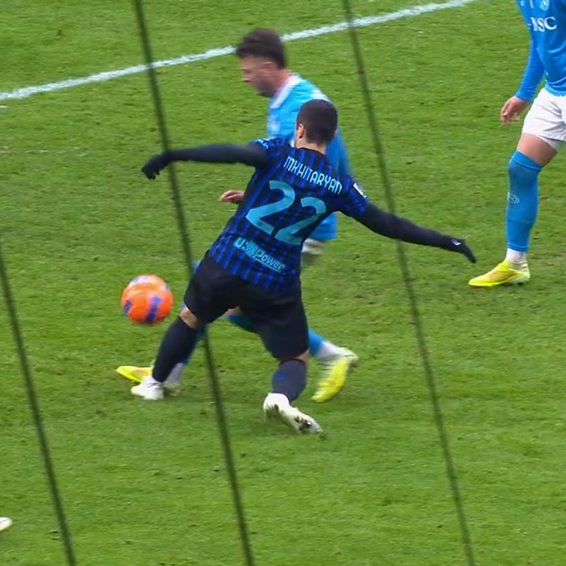 itsgabe20's tweet image. ❌ NO PENALTY

✅ PENALTY

#MarottaLeague