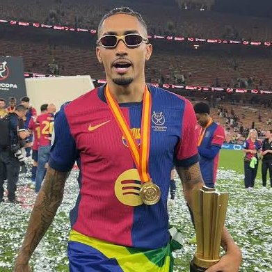 BarcaUniversal's tweet photo. 2025                                   2026 https://t.co/QTZ4d4Zpy3