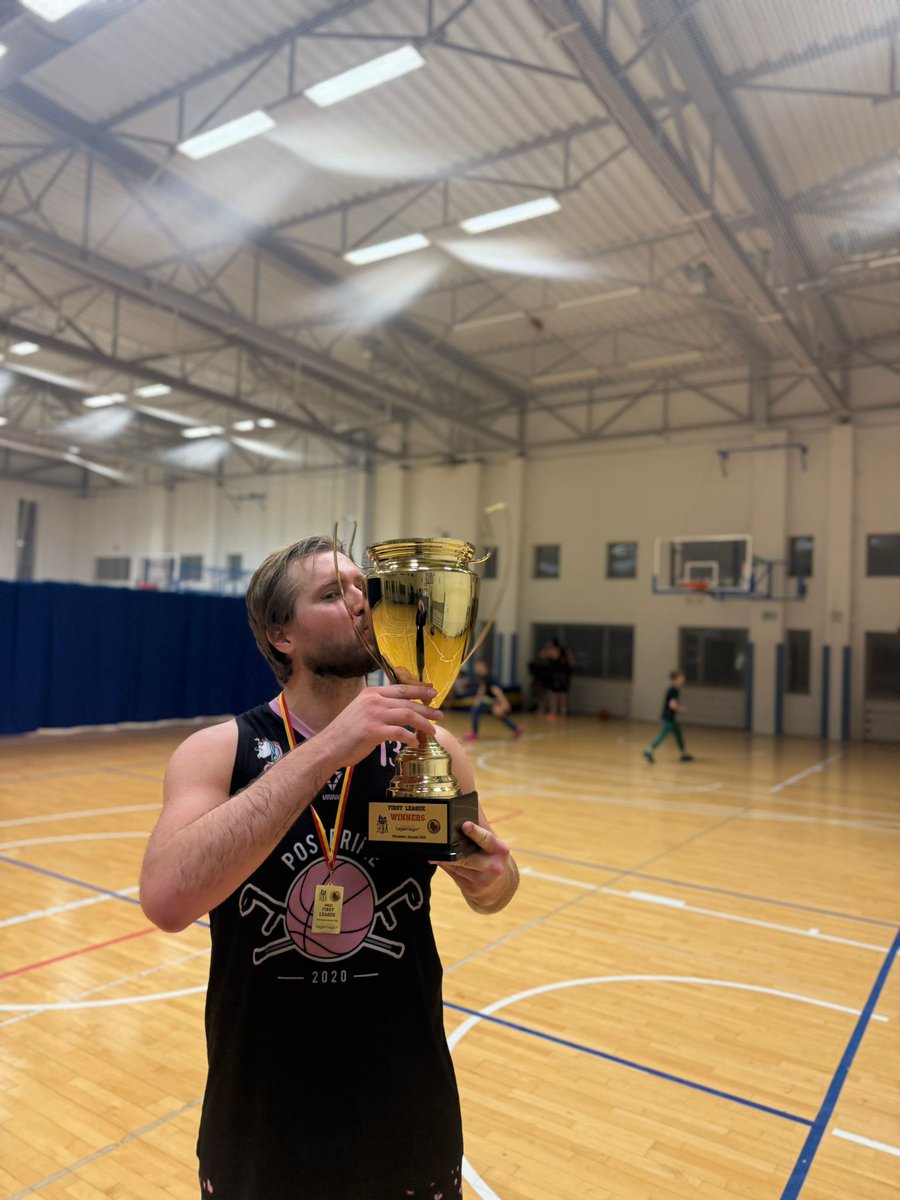 Maciek Wooden tweet media