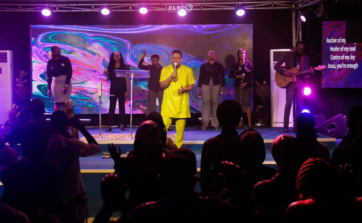 AnointedPreston's tweet photo. What a powerful time in Godβs presence today. An amazing time worshipping God together with hearts opened, hands lifted, and spirits aligned.
We are grateful for moments like this.
#worship
#SundayService
#PLBC https://t.co/UUoYBJZu7C
