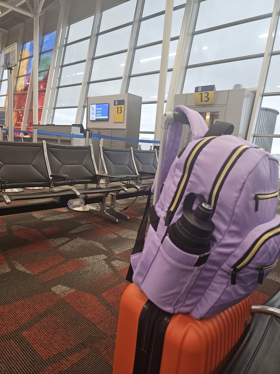 BionicGirlChris's tweet image. It's almost go time!!! Can you guess where I am going?!

✈️ ☕️