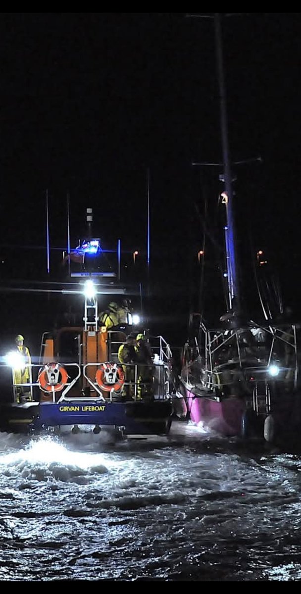RNLI Girvan Lifeboat tweet media