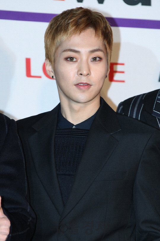 WHEE____'s tweet image. xiumin good night