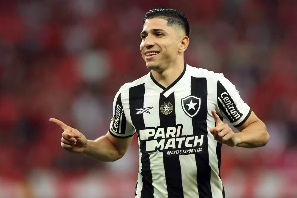 futebol_info's tweet image. ⚠️ AGORA!

Fluminense desiste da contratação do meia Savarino, do Botafogo.

O Tricolor não chegou a um acordo financeiro e contratual com o jogador e seus representantes.

🗞️ @geglobo 
📸 Vítor Silva/BFR