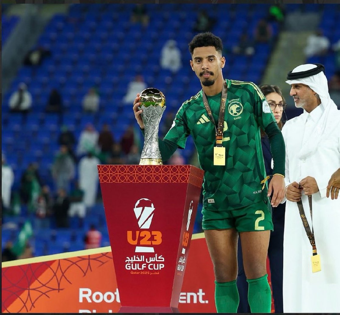 🚨🚨 |

استبعاد محمد عبد الرحمن من قائمة المنتخب السعودي U23 بسبب تعرضه إلى تمزق في عضلة الساق ..