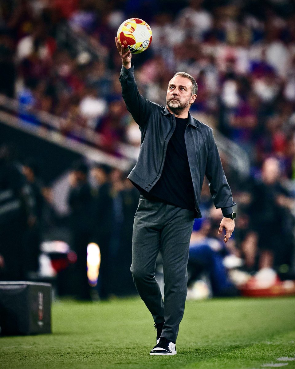 BarcaFRNews's tweet image. 🚨🏆 𝐇𝐚𝐧𝐬𝐢 𝐅𝐥𝐢𝐜𝐤 𝐞𝐬𝐭 𝐝𝐞𝐯𝐞𝐧𝐮 𝐥𝐞 𝐩𝐫𝐞𝐦𝐢𝐞𝐫 𝐜𝐨𝐚𝐜𝐡 𝐝𝐮 𝐅𝐂 𝐁𝐚𝐫𝐜𝐞𝐥𝐨𝐧𝐞 𝐝𝐞𝐩𝐮𝐢𝐬 𝐏𝐞𝐩 𝐆𝐮𝐚𝐫𝐝𝐢𝐨𝐥𝐚 𝐚̀ 𝐫𝐞𝐦𝐩𝐨𝐫𝐭𝐞𝐫 𝟐 𝐒𝐮𝐩𝐞𝐫𝐜𝐨𝐮𝐩𝐞 𝐝’𝐄𝐬𝐩𝐚𝐠𝐧𝐞 𝐝𝐞 𝐬𝐮𝐢𝐭𝐞 !

Il continue d’écrire l’histoire 🫡