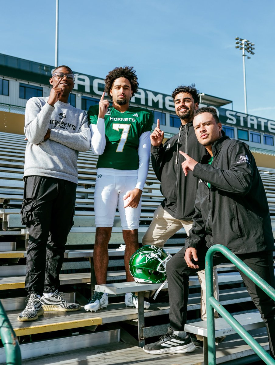 Committed 🐝 <a href="/RealCoachCarter/">Alonzo “Zo” Carter</a> <a href="/dakari_monroe21/">Coach Dakari Monroe</a> <a href="/CoachAdamClark/">Adam Clark</a> <a href="/CJPollard1/">C.J. Pollard</a> <a href="/zayrock23/">Isaiah "Coach Zay" Lewis</a>