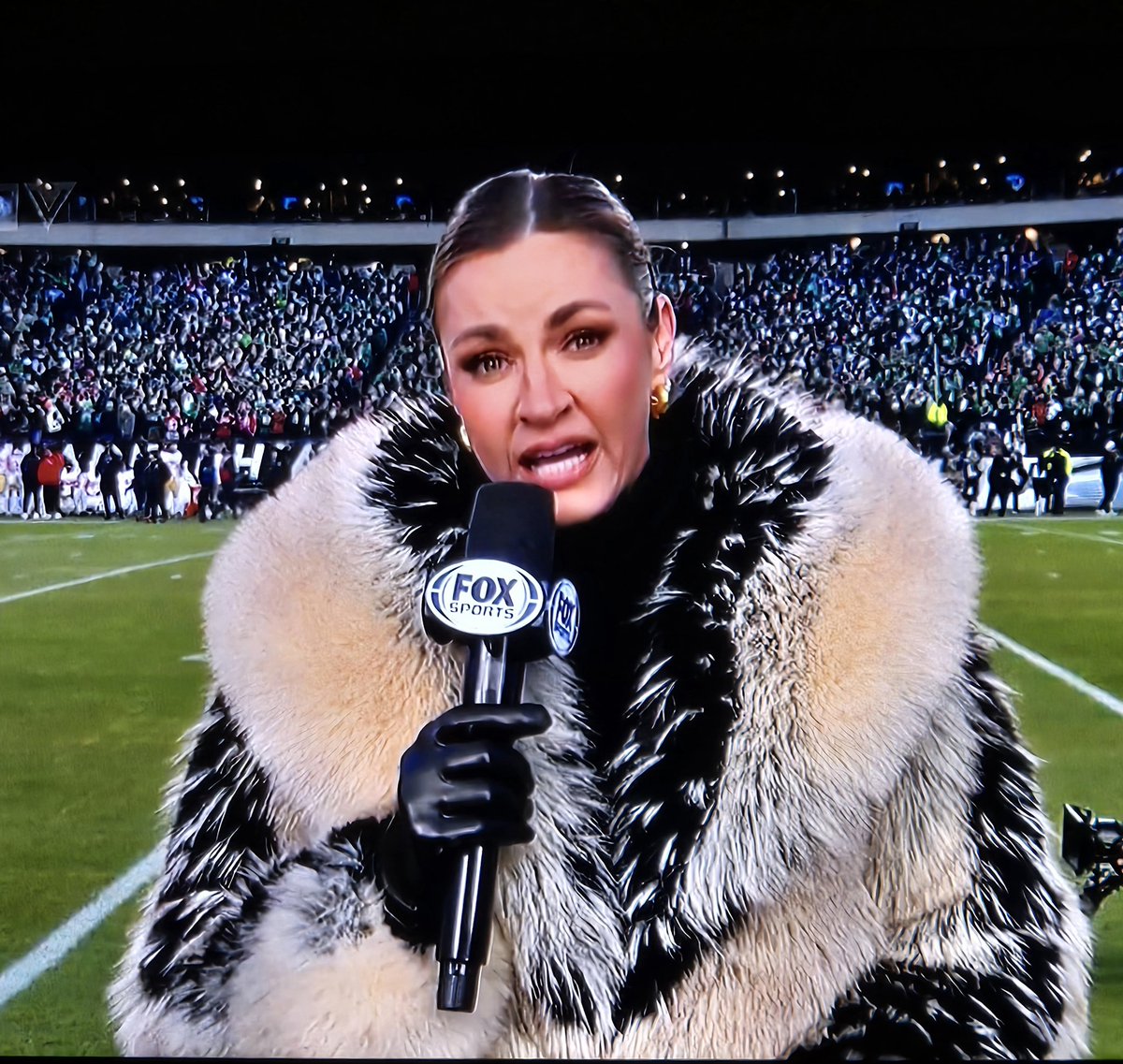 Erin Andrews is about to kidnap a bunch of Dalmatians.